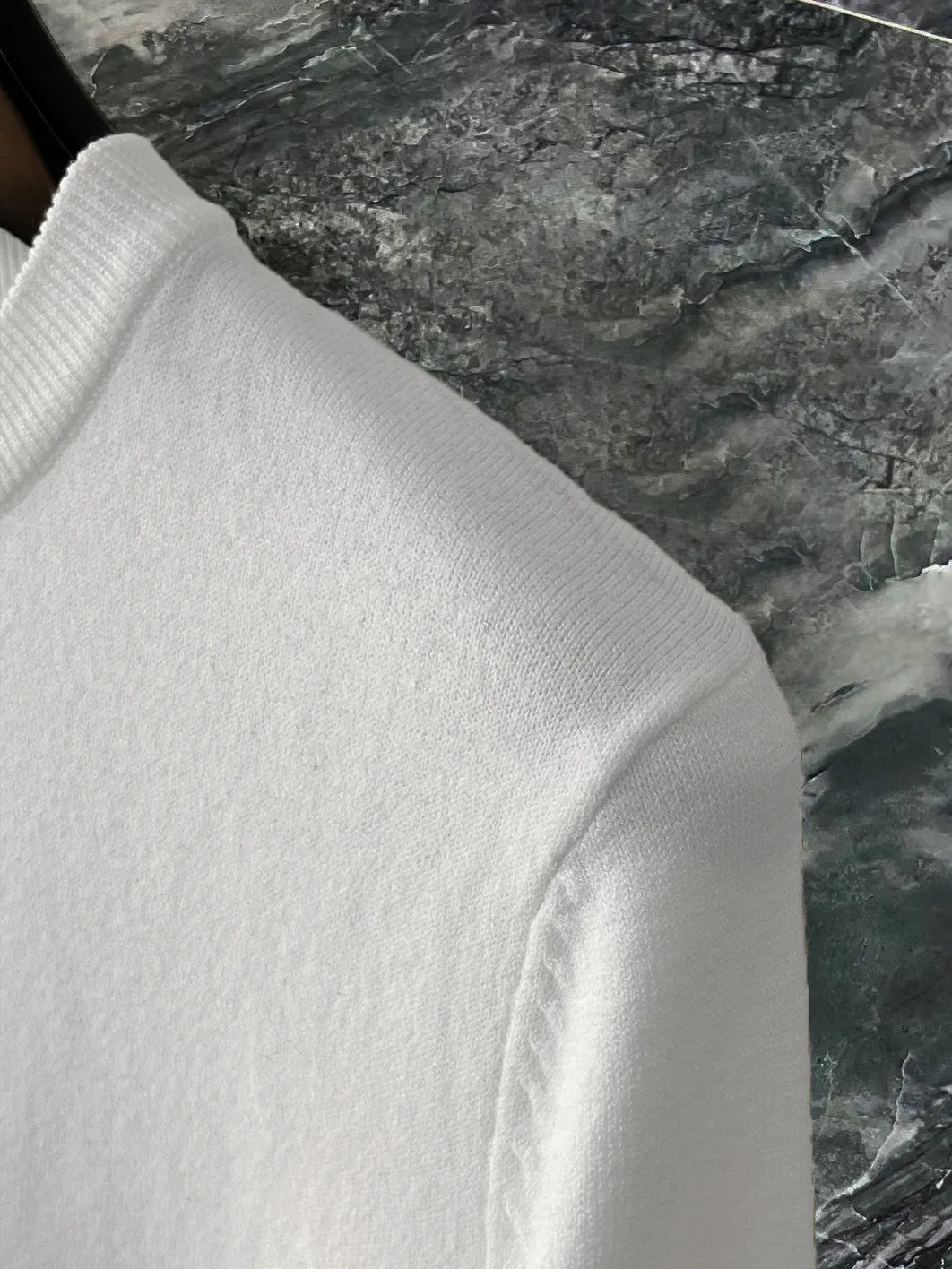 3 Premium Series Premium Factory Quality 、 、 ： Black White Sizes：M L XL 2XL 3XL
